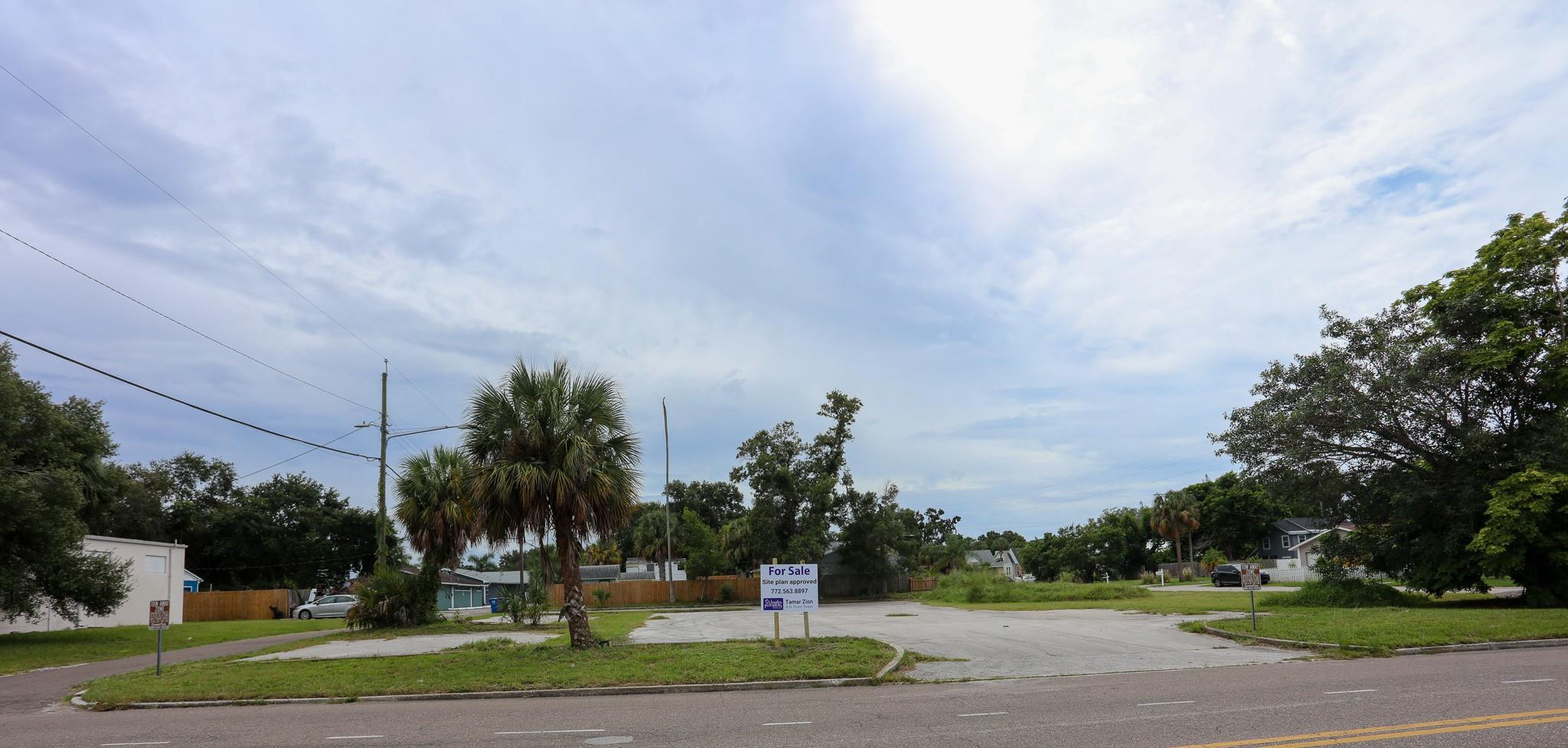 Foto de propiedad en N 17th Street, St. Petersburg, FL 33713 St. Petersburg con MLS# 