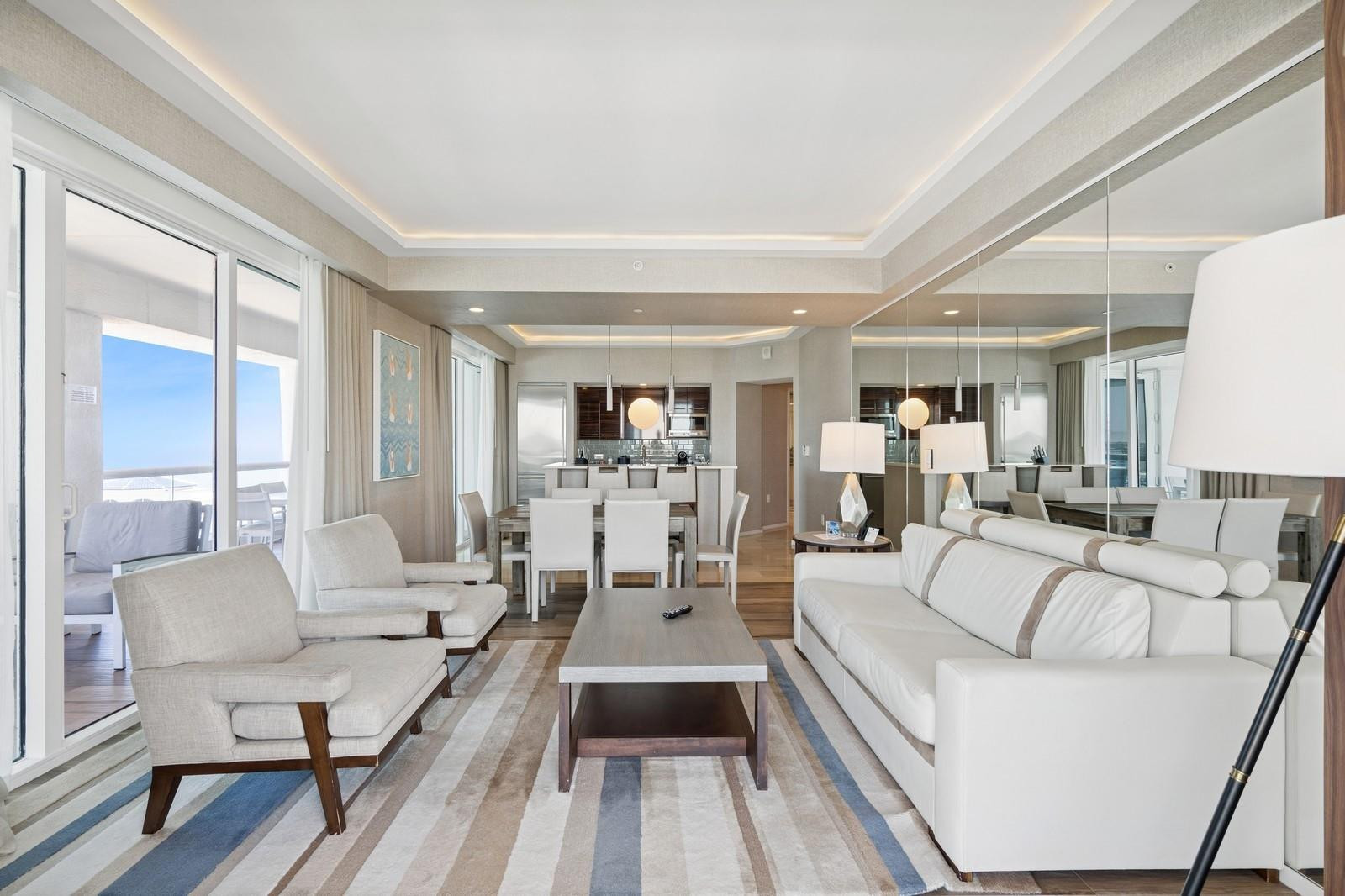 Foto de propiedad en 551 N Fort Lauderdale Beach Boulevard R1902, Fort Lauderdale, FL 33304 Fort Lauderdale con MLS# 
