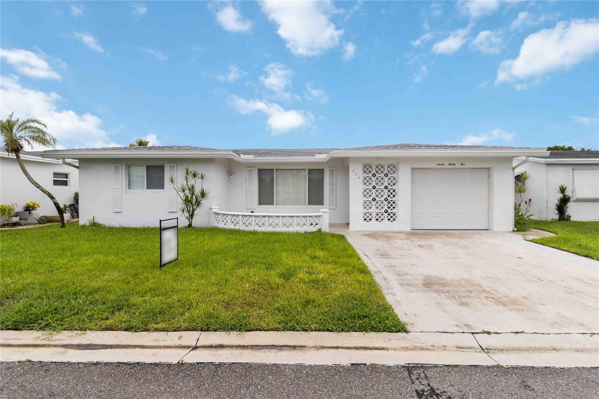 Foto de propiedad en 735 NW 73rd Terrace, Margate, FL 33063 Margate con MLS# 