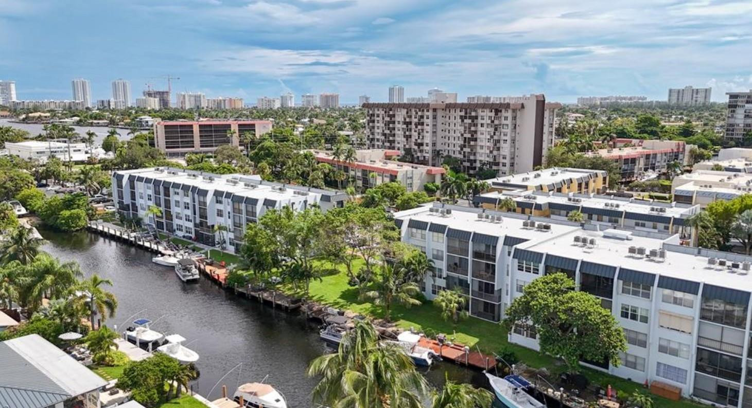 Foto de propiedad en 777 S Federal Highway N309, Pompano Beach, FL 33062 Pompano Beach con MLS# 