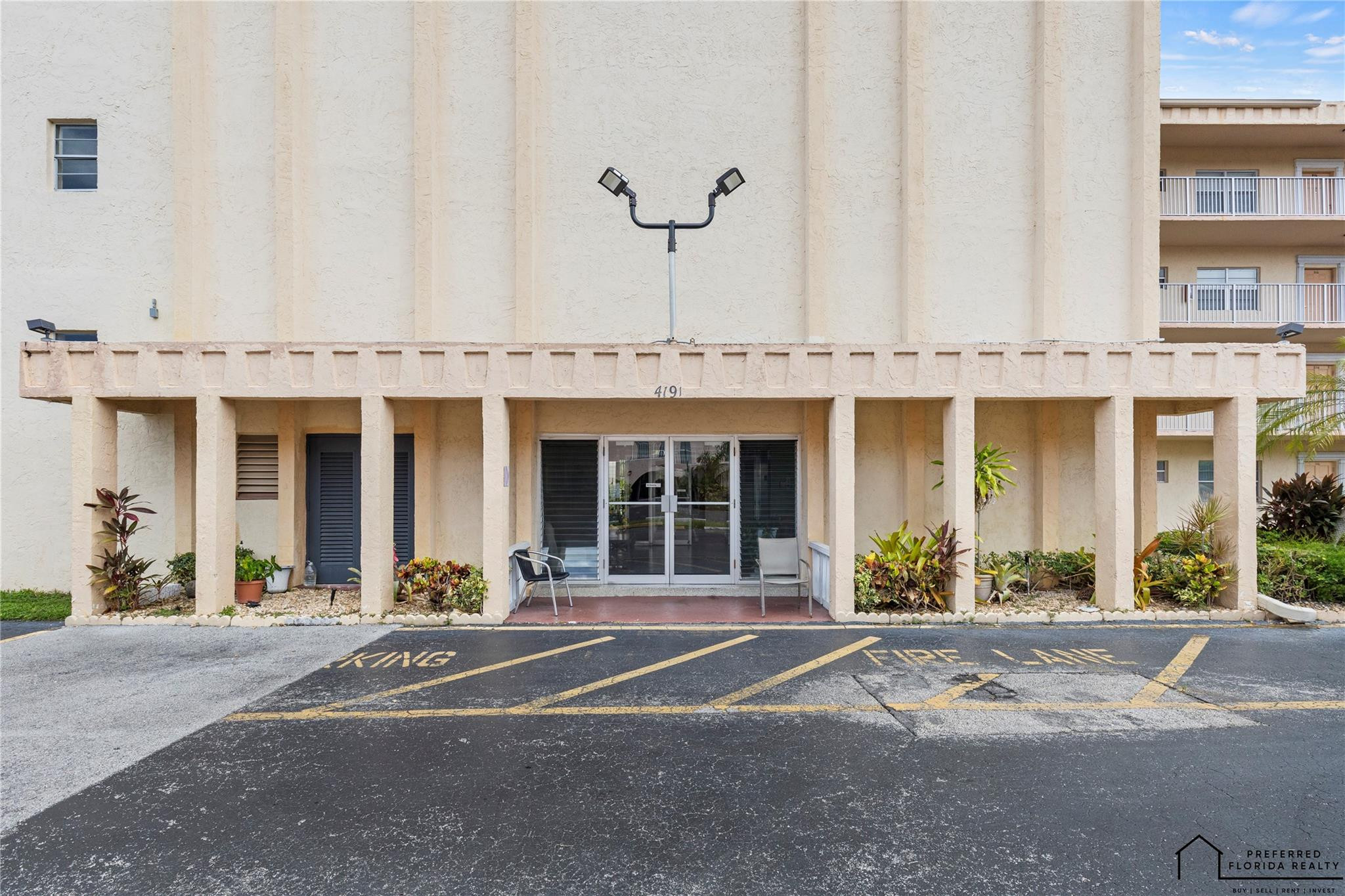 Vendido 4191 NW 41st Street 316, Lauderdale Lakes, FL 33319, Lauderdale Lakes, FL 33319