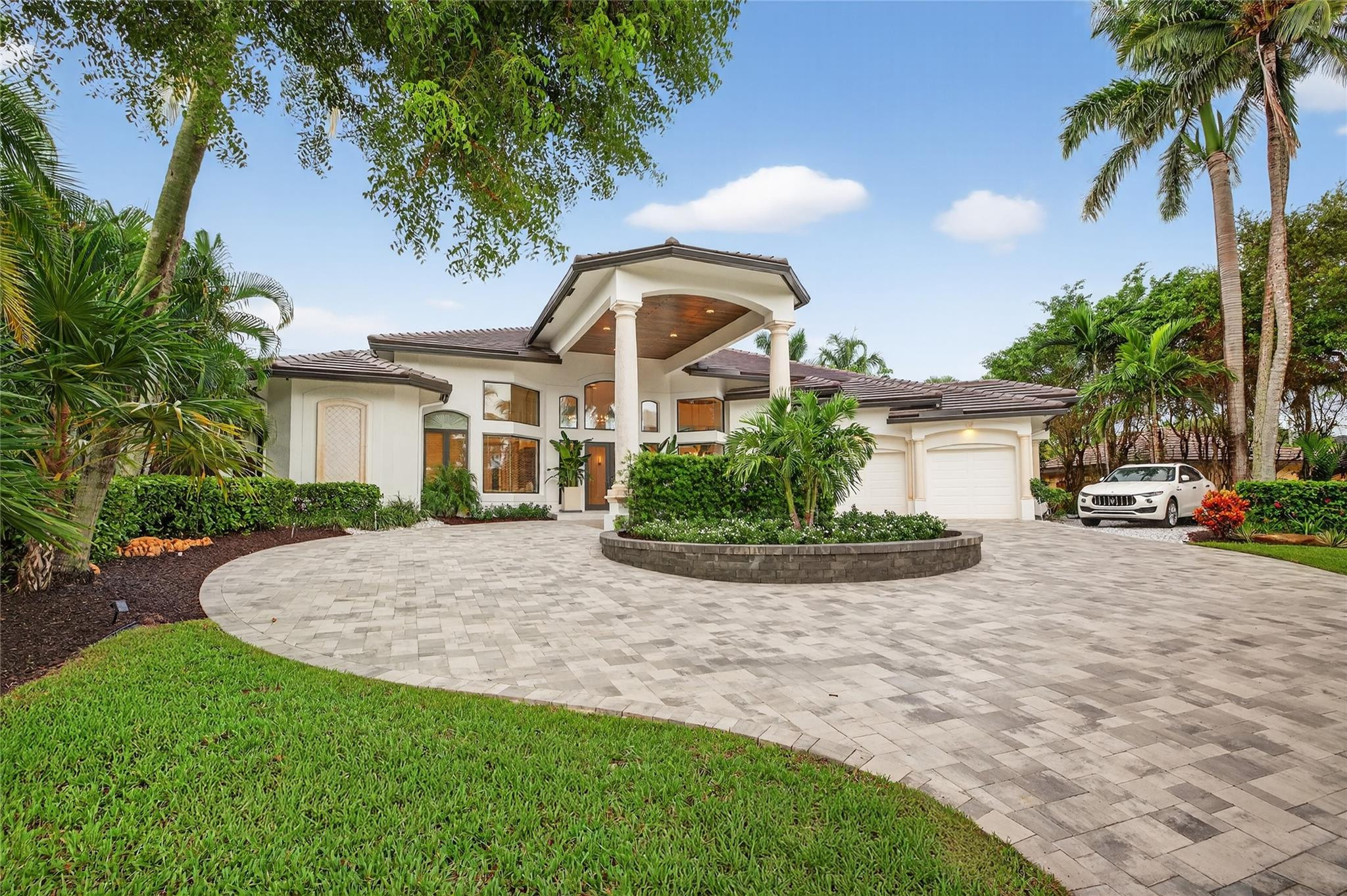 Foto de propiedad en 1518 E Lake Drive, Fort Lauderdale, FL 33316 Fort Lauderdale con MLS# 