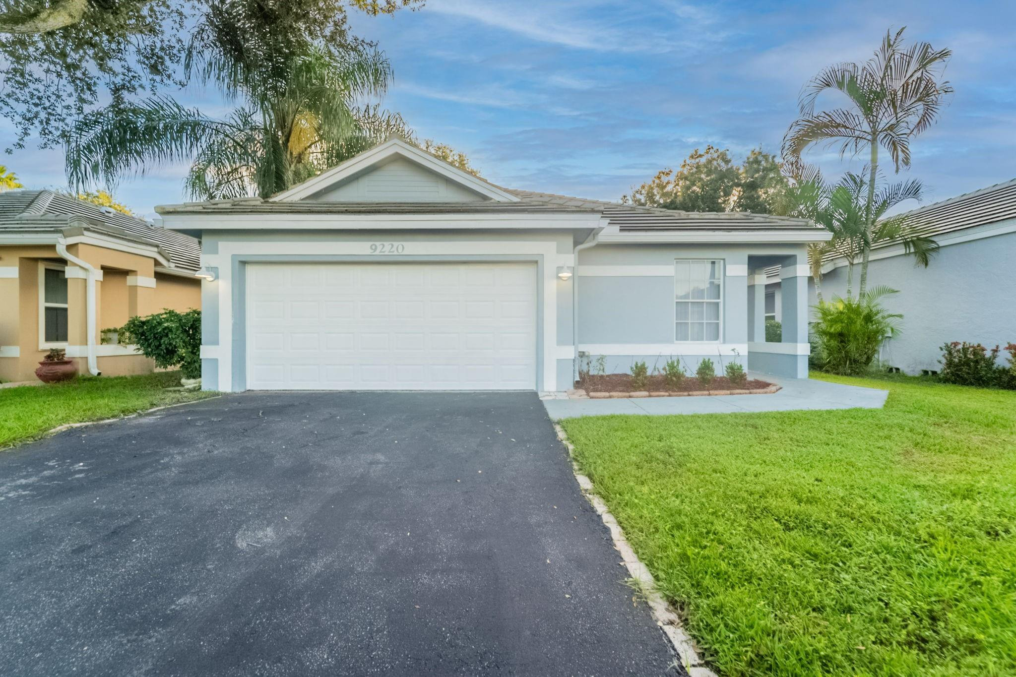Foto de propiedad en 9220 Arborwood Circle, Davie, FL 33328 Davie con MLS# 