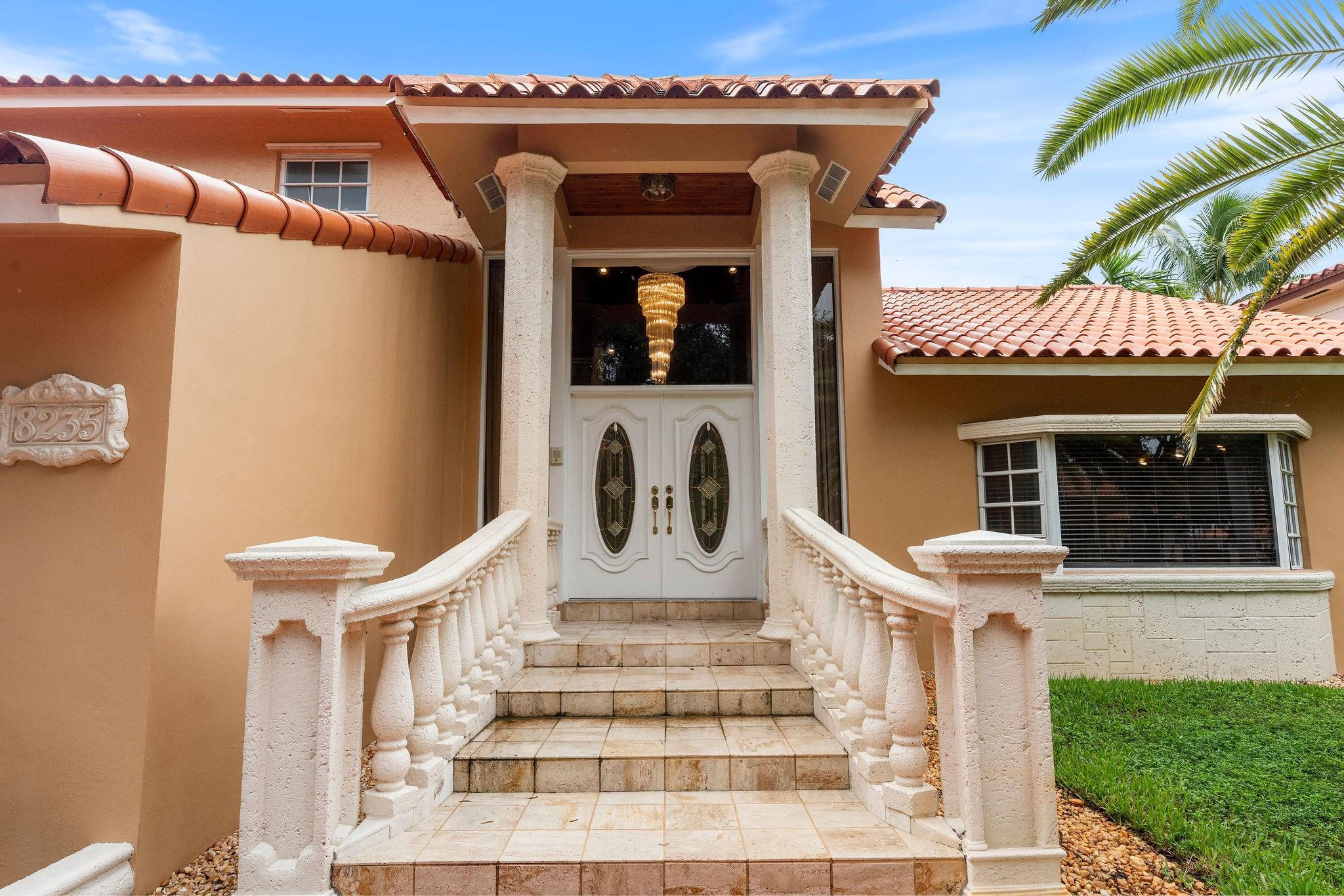 Vendido 8235 NW 164th Street, Miami Lakes, FL 33016, Miami Lakes, FL 33016