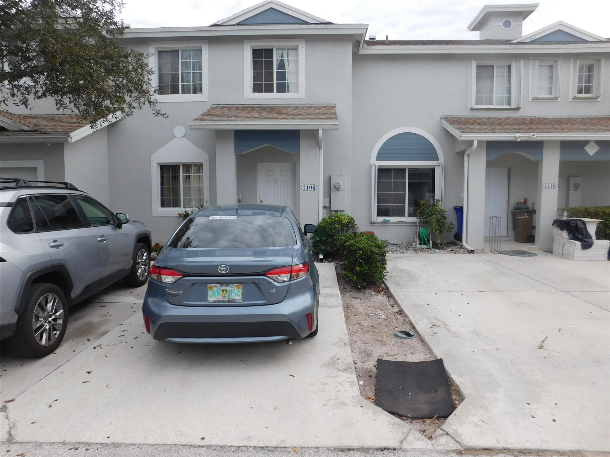 Foto de propiedad en 1106 SW 44th Way, Deerfield Beach, FL 33442 Deerfield Beach con MLS# 