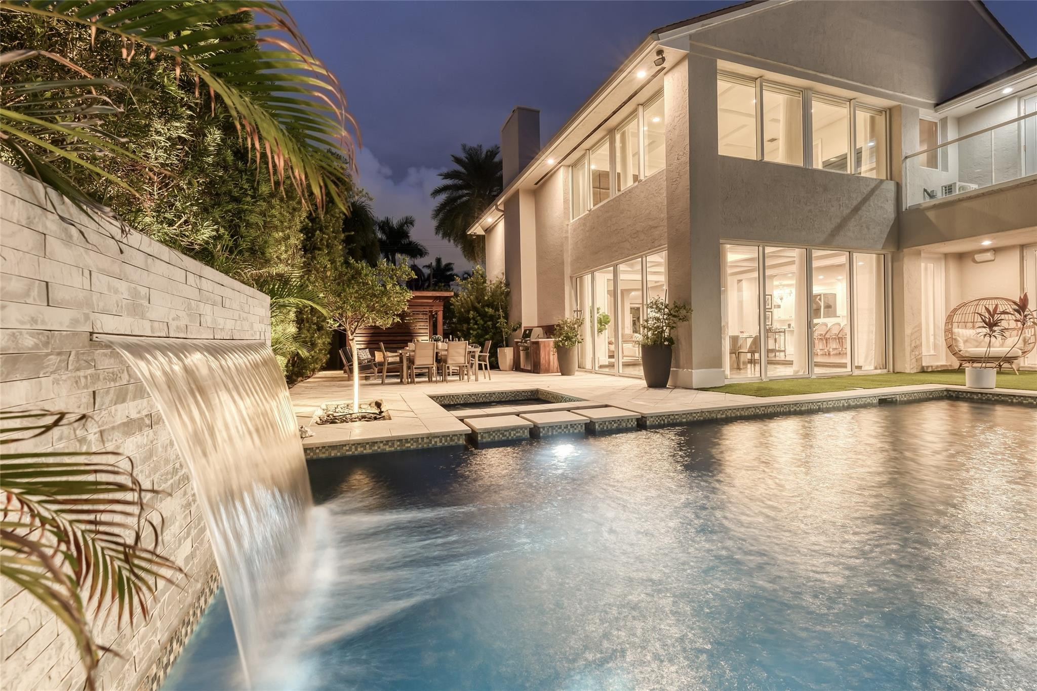 Heated Pool Separate SpaOutdoor Dining, BBQ Kitchen & Fire Pit