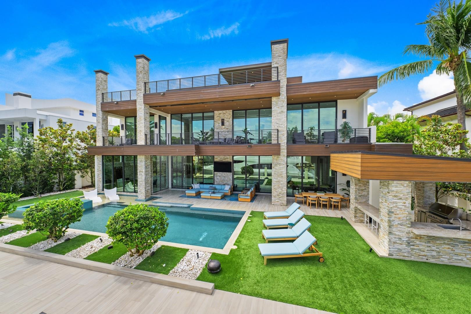 Foto de propiedad en 2437 Delmar Place, Fort Lauderdale, FL 33301 Fort Lauderdale con MLS# 