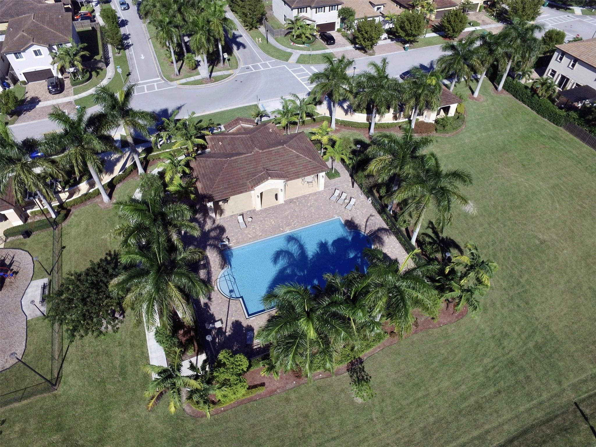 Foto de propiedad en 25123 SW 118th Place, Cutler Bay, FL 33032 Cutler Bay con MLS# 
