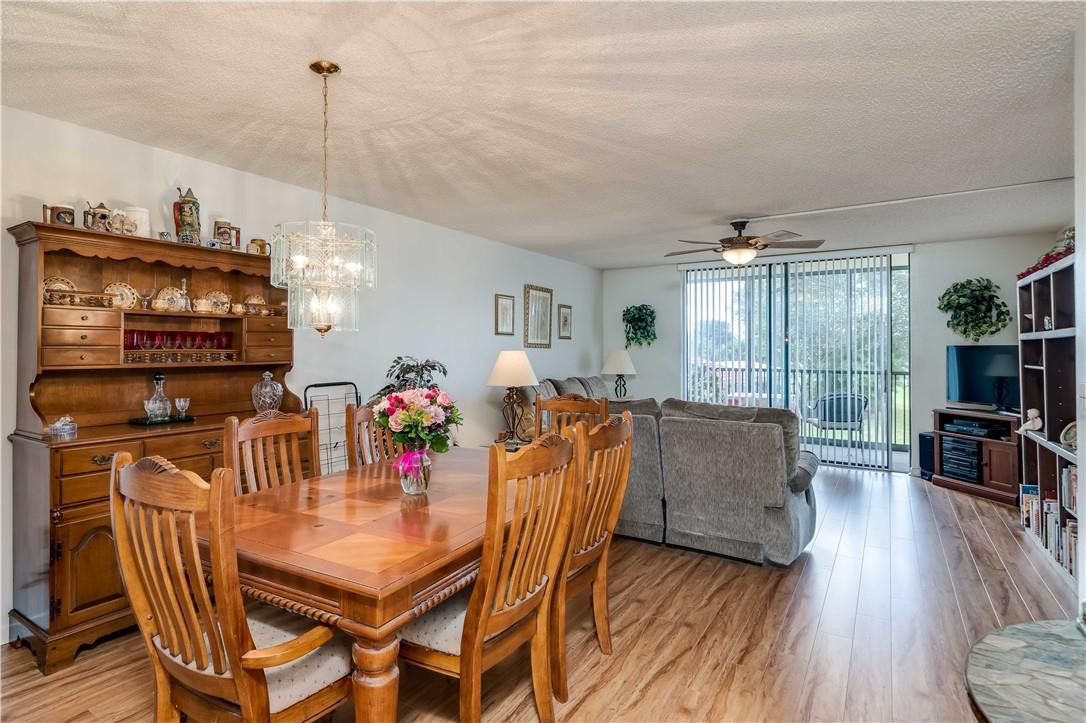 Foto de propiedad en 3521 Environ Boulevard 209, Fort Lauderdale, FL 33319 Fort Lauderdale con MLS# 