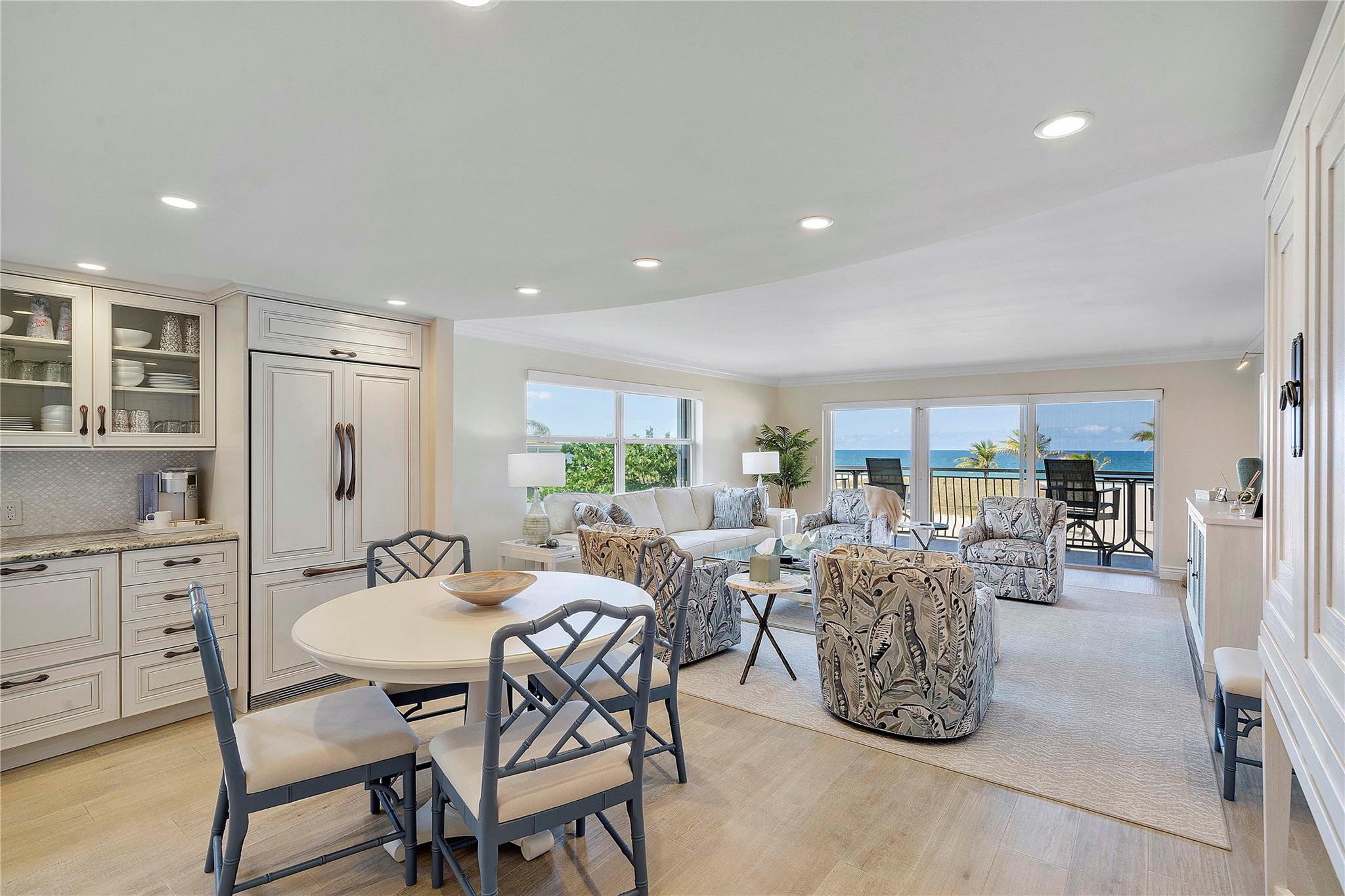 Foto de propiedad en 1710 S Ocean Lane 201, Fort Lauderdale, FL 33316 Fort Lauderdale con MLS# 