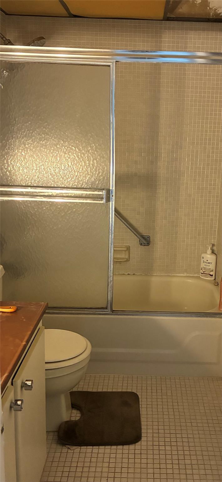 Foto de propiedad en 3321 NW 47th Terrace 423, Lauderdale Lakes, FL 33319 Lauderdale Lakes con MLS# 