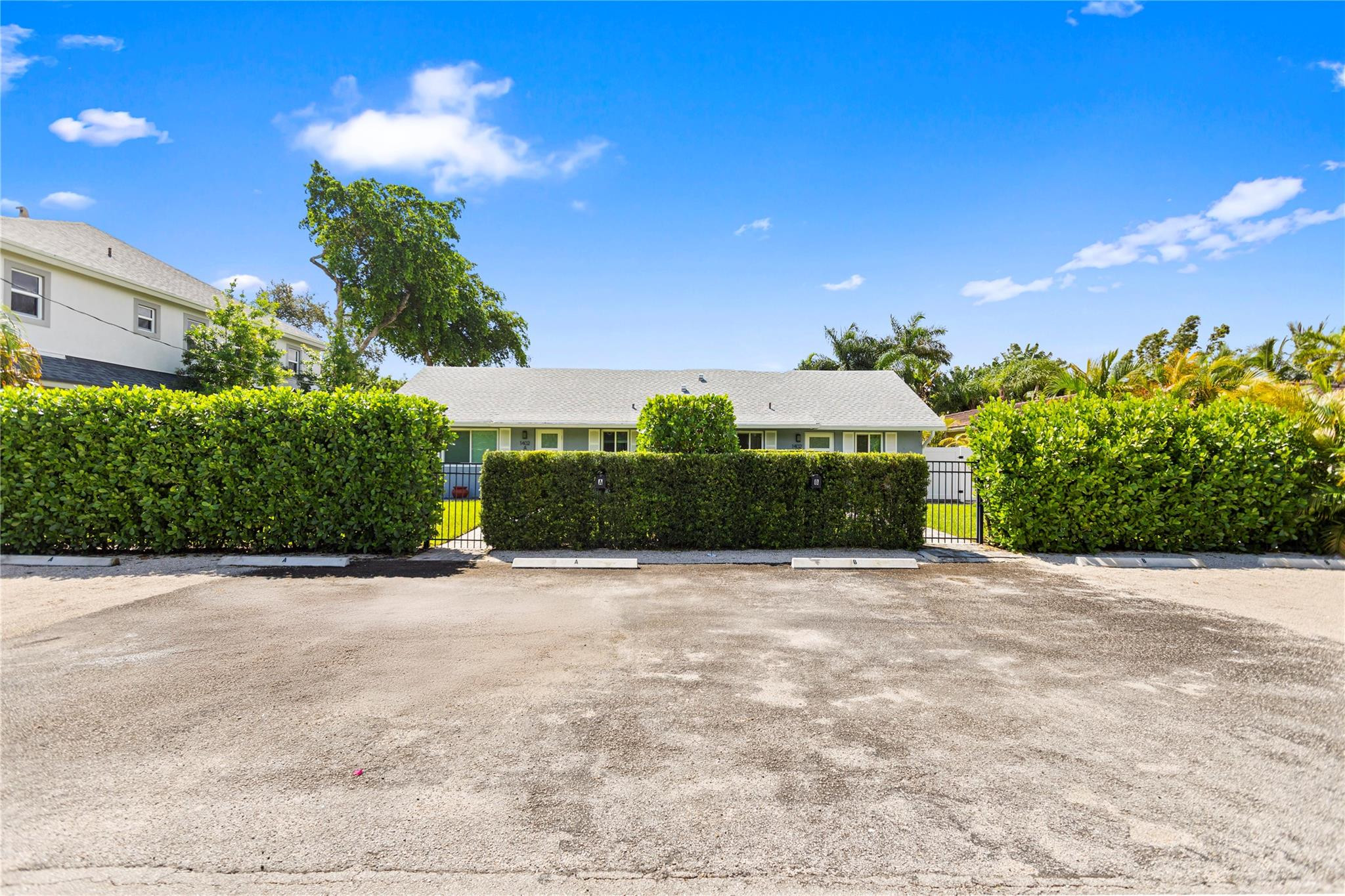 Vendido 1402 NE 34th Street, Oakland Park, FL 33334, Oakland Park, FL 33334