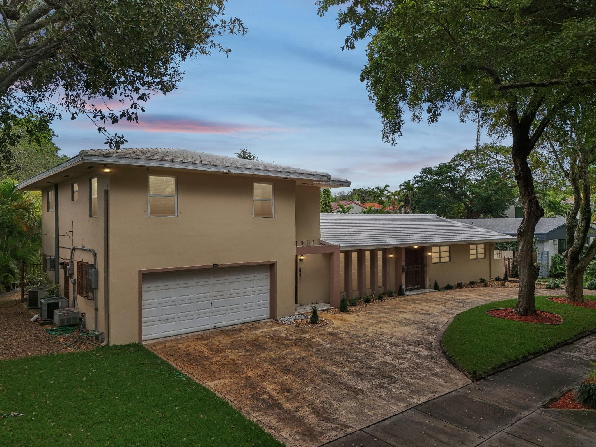 Foto de propiedad en 525 NE 58th Street, Miami, FL 33137 Miami con MLS# 