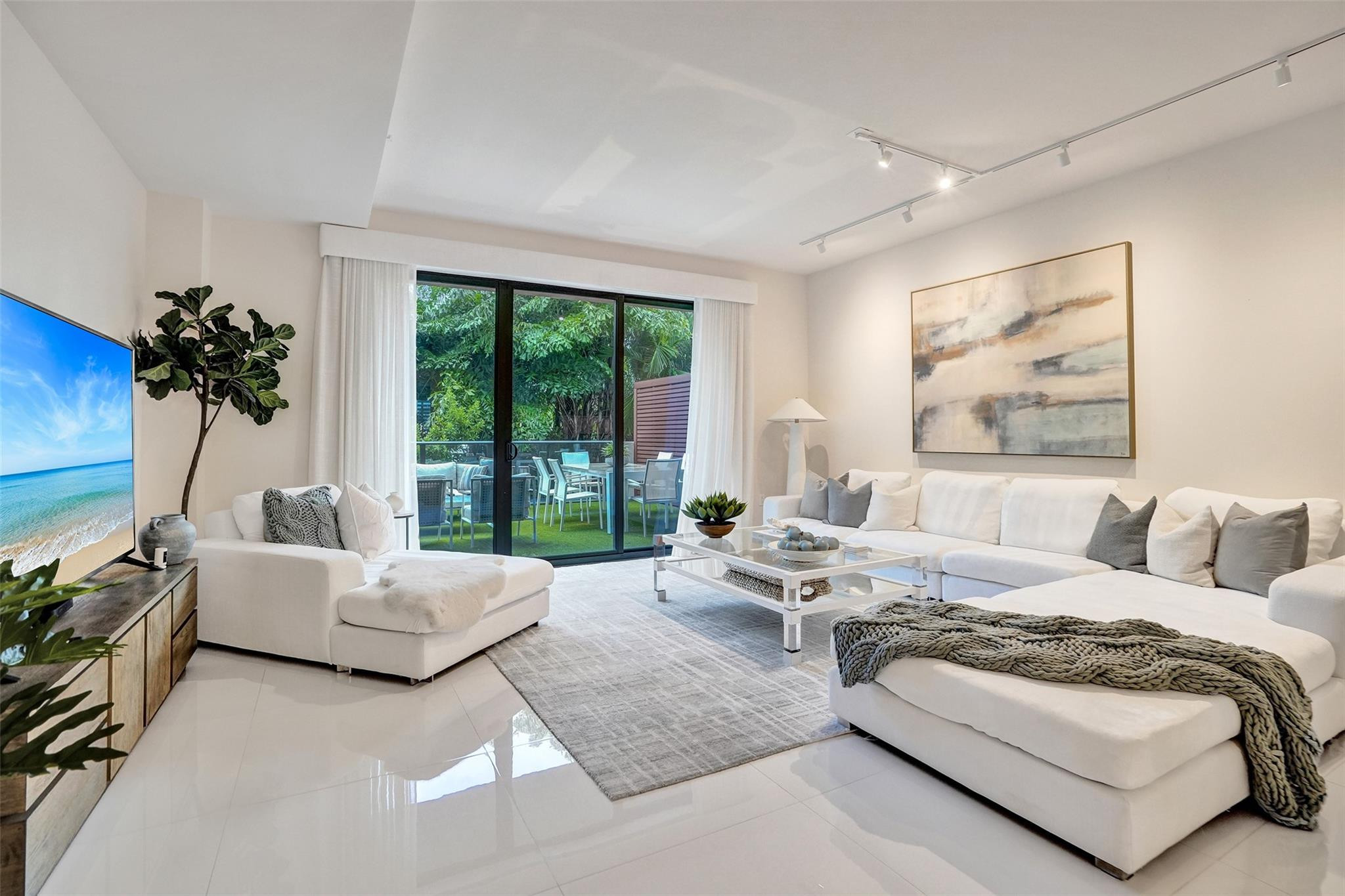 Foto de propiedad en 3030 N Ocean Boulevard S104, Fort Lauderdale, FL 33308 Fort Lauderdale con MLS# 