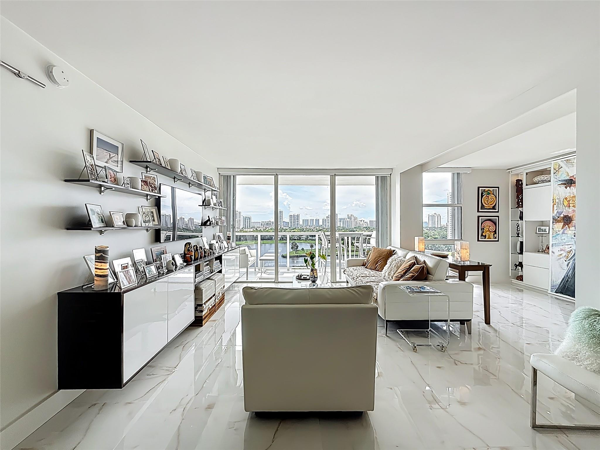 Foto de propiedad en 3625 N Country Club Drive 1204, Aventura, FL 33180 Aventura con MLS# 