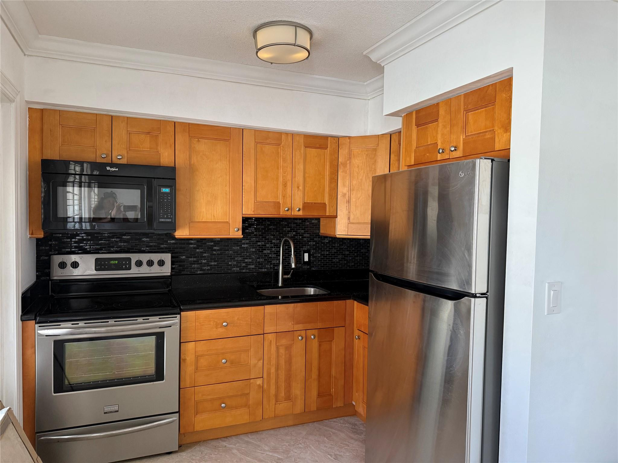 Foto de propiedad en 2131 NE 42nd Court 202e, Lighthouse Point, FL 33064 Lighthouse Point con MLS# 