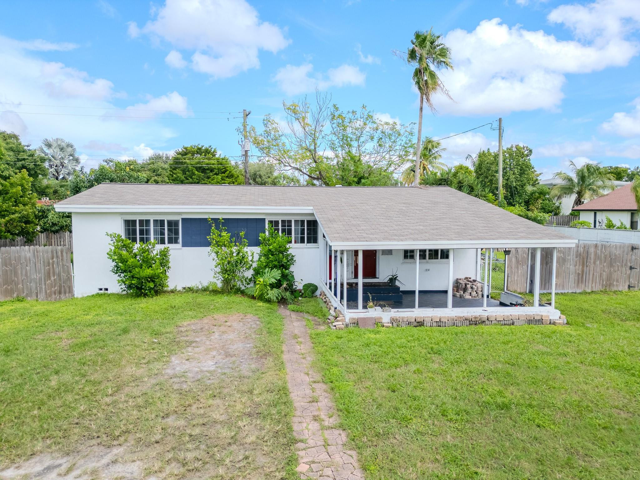 Foto de propiedad en 2011 SW 97th Terrace, Miramar, FL 33025 Miramar con MLS# 