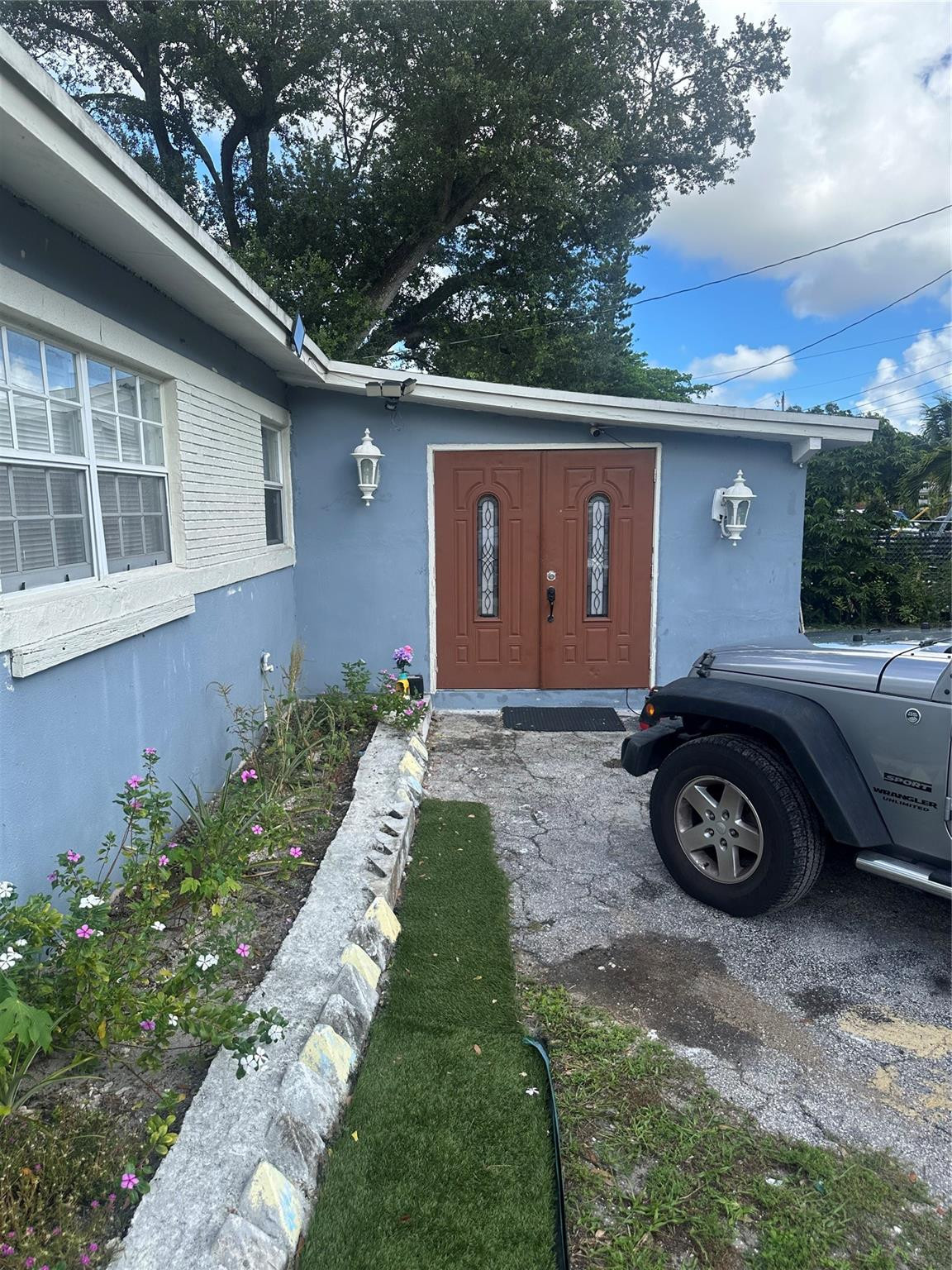 Foto de propiedad en 541 NW 33rd Avenue, Lauderhill, FL 33311 Lauderhill con MLS# 