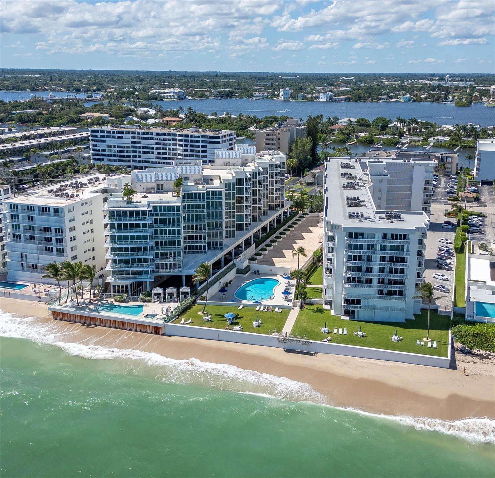 Foto de propiedad en 3570 S Ocean Boulevard 311, South Palm Beach, FL 33480 South Palm Beach con MLS# 