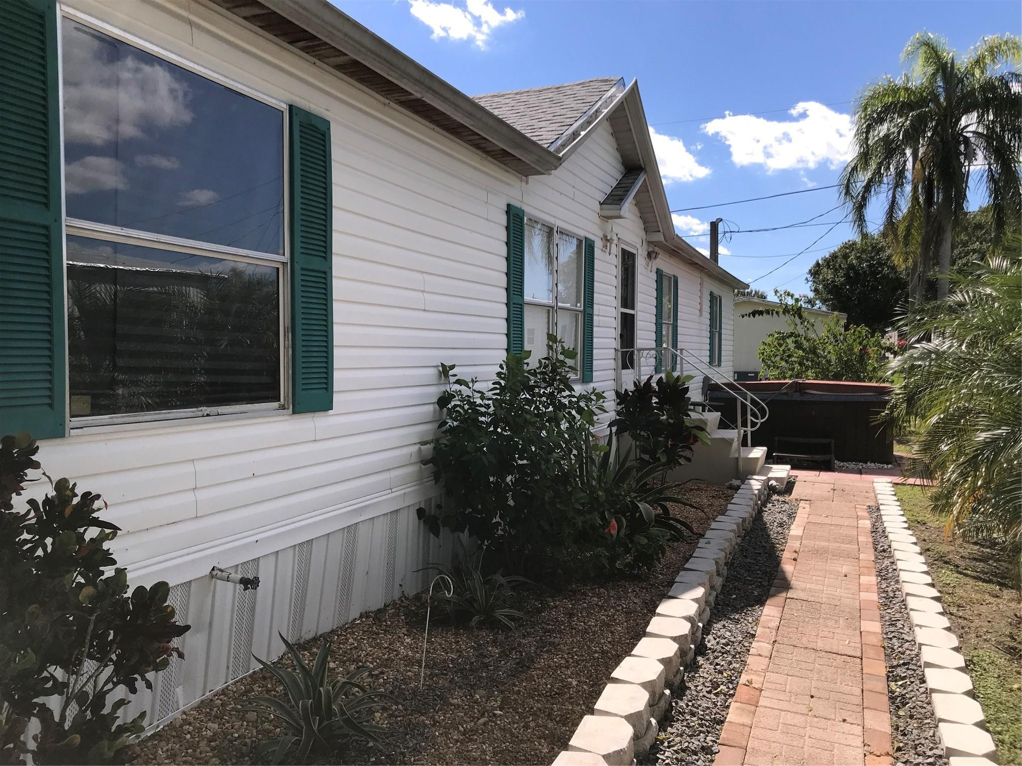 Foto de propiedad en 1192 Chobee Street, Okeechobee, FL 34974 Okeechobee con MLS# 