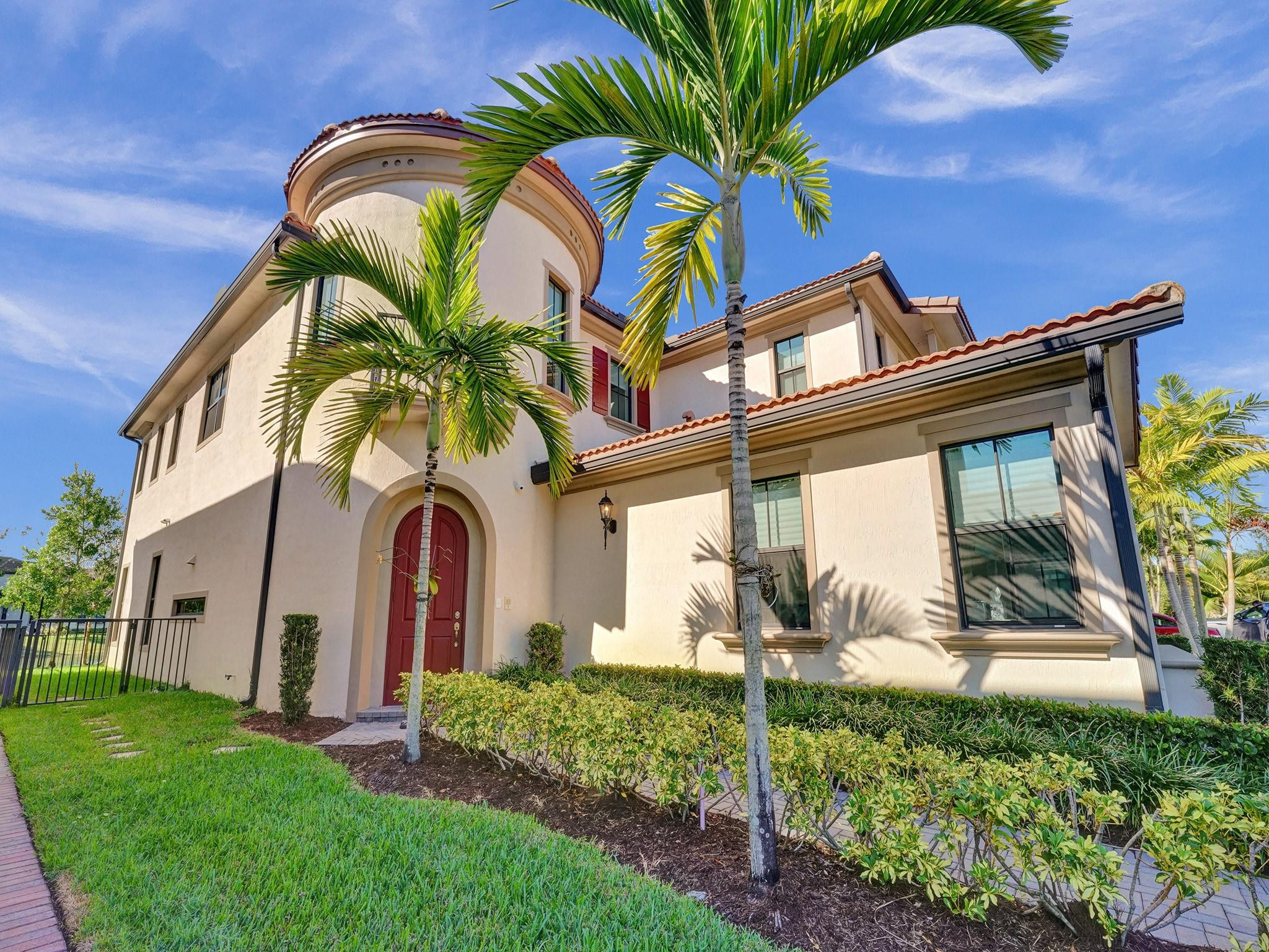 Foto de propiedad en 9345 Carrington Avenue, Parkland, FL 33076 Parkland con MLS# 