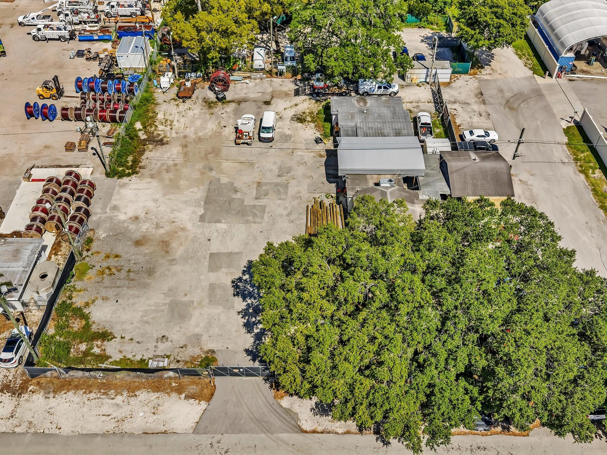 Vendido 4901 SW 51st Street, Davie, FL 33314, Davie, FL 33314