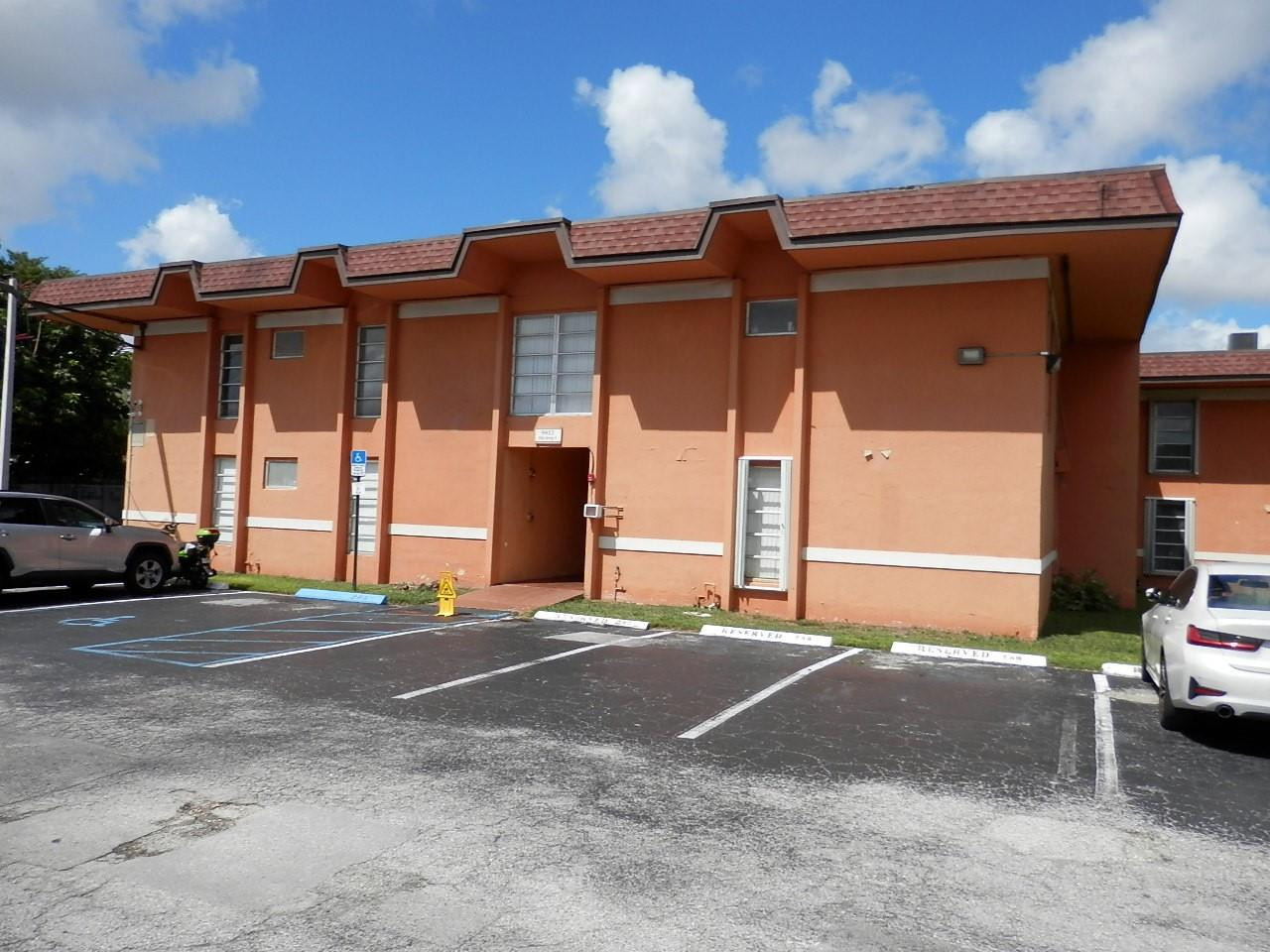 Vendido 9459 SW 76th Street R1, Miami, FL 33173, Miami, FL 33173