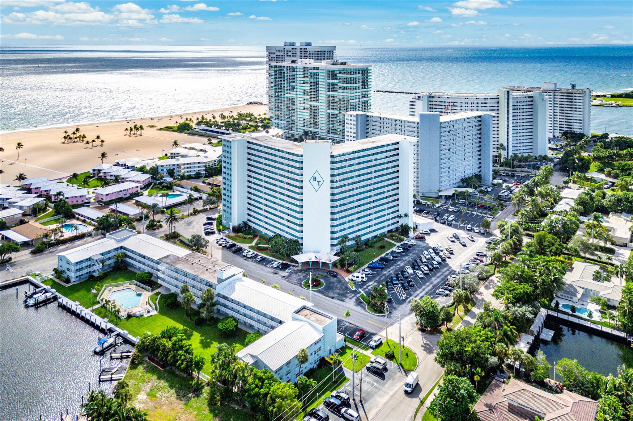 Foto de propiedad en 1900 S Ocean Drive 812, Fort Lauderdale, FL 33316 Fort Lauderdale con MLS# 