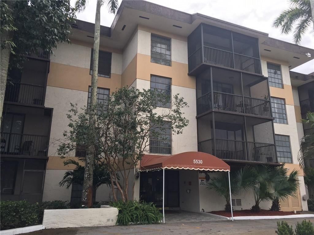 Foto de propiedad en 5530 NW 44th Street 318C, Lauderhill, FL 33319 Lauderhill con MLS# 