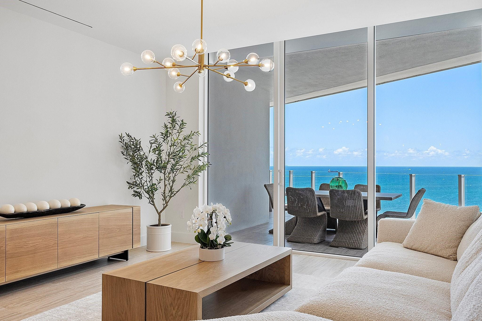 Foto de propiedad en 525 N Fort Lauderdale Beach Boulevard 1801, Fort Lauderdale, FL 33304 Fort Lauderdale con MLS# 