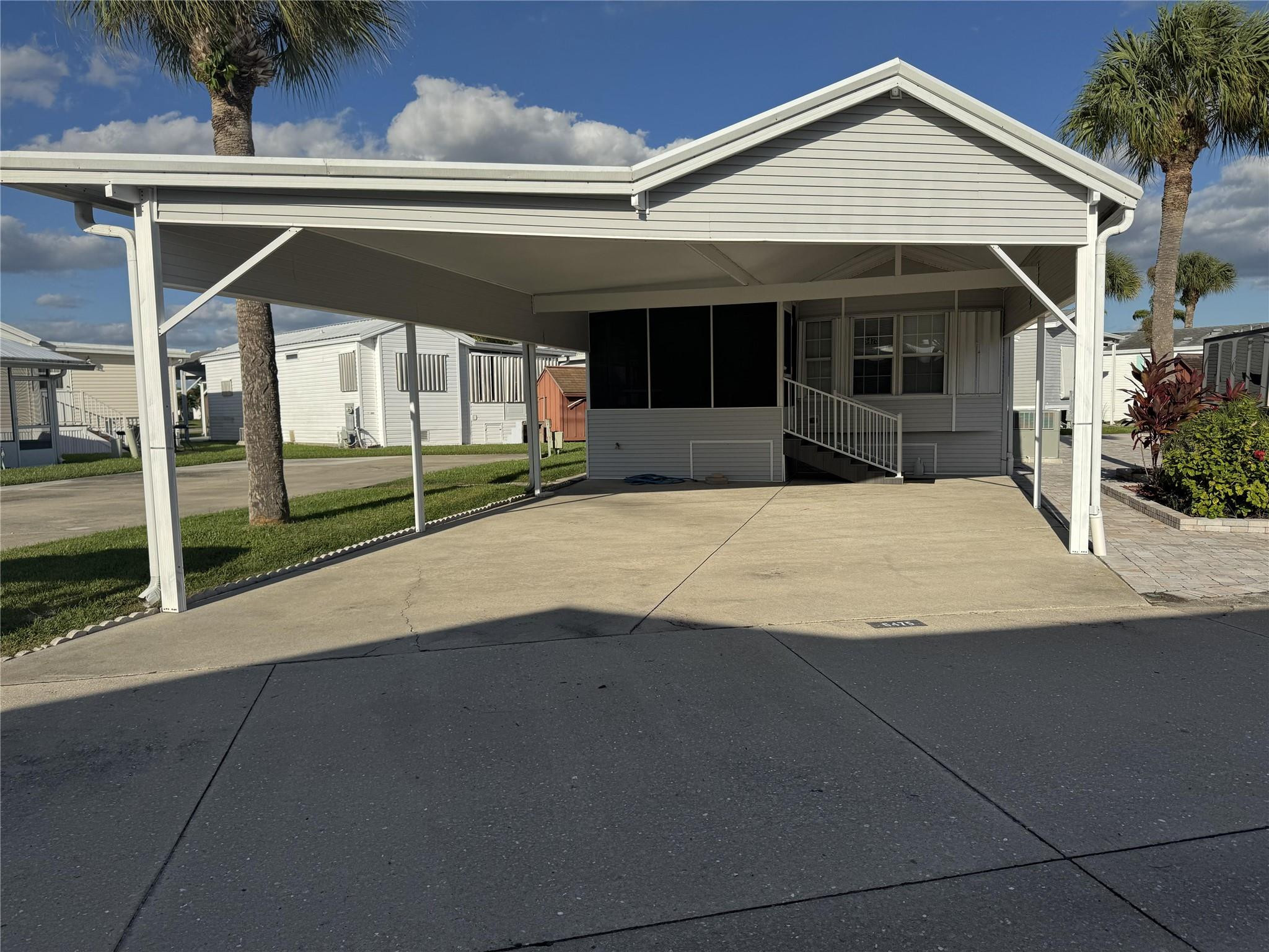 Foto de propiedad en 6475 52nd Street, Okeechobee, FL 34974 Okeechobee con MLS# 