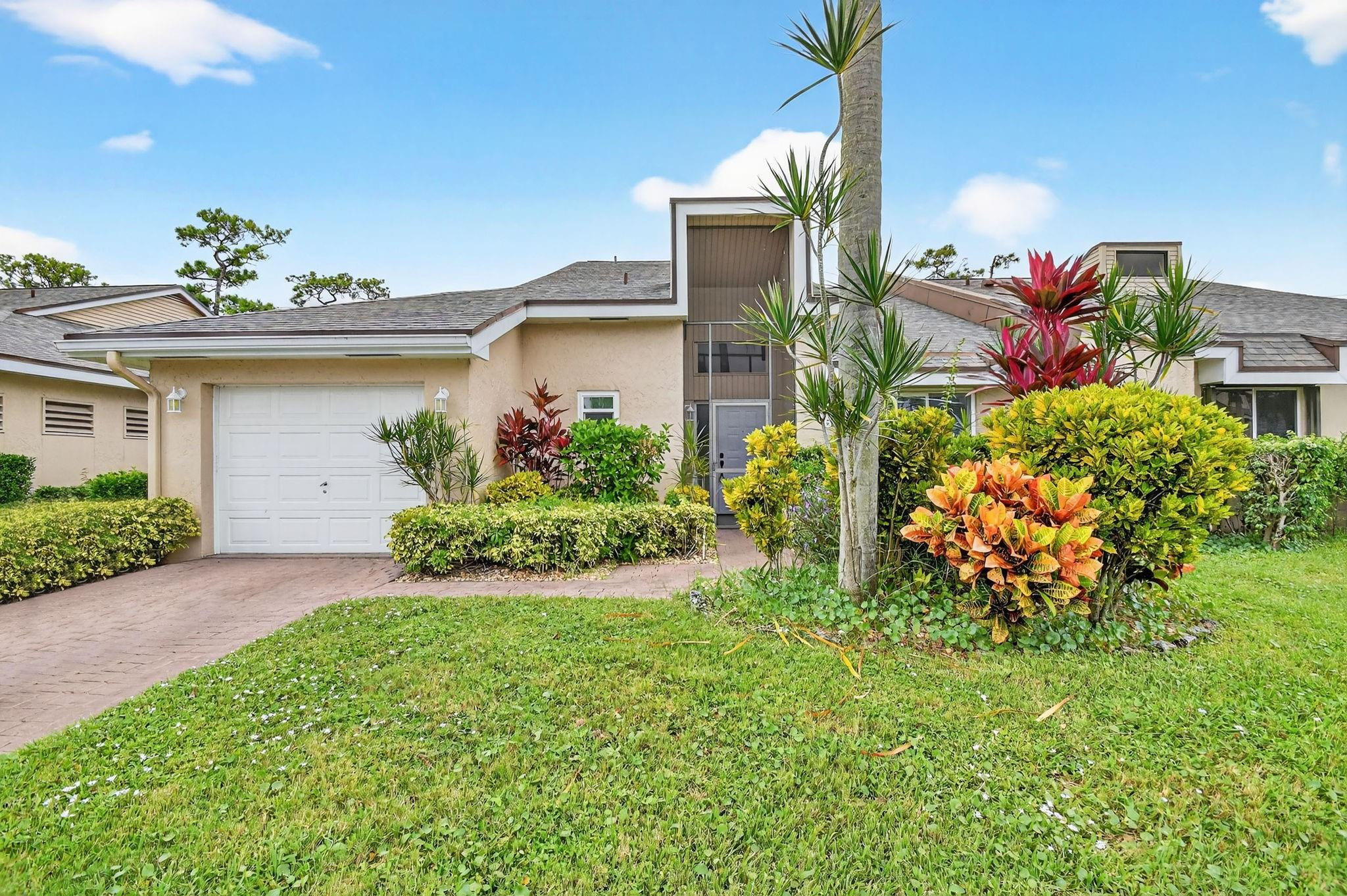 Foto de propiedad en 6869 Fountains Circle 6869, Lake Worth, FL 33467 Lake Worth con MLS# 