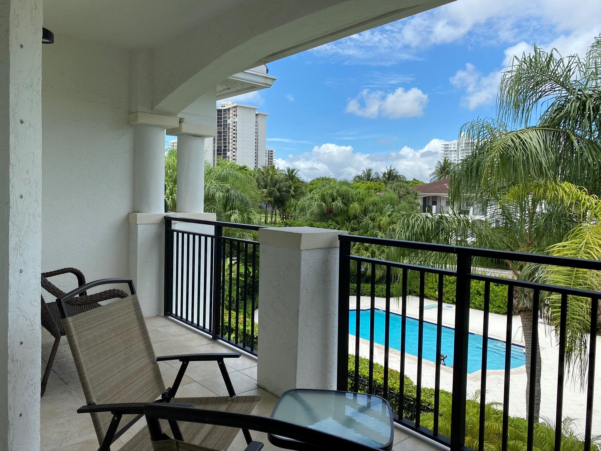 Alquilada 3205 NE 184th Street 9303, North Miami Beach, FL 33160, North Miami Beach, FL 33160