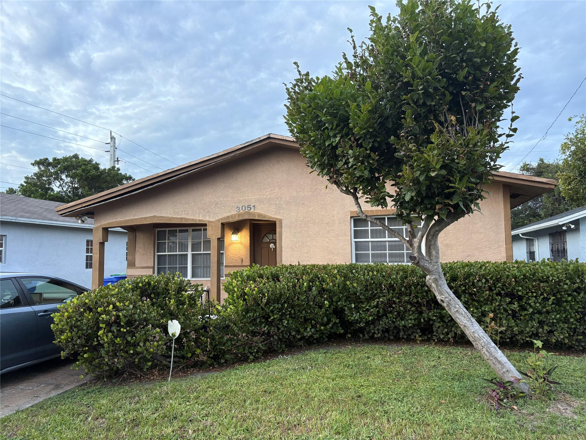 Foto de propiedad en 3051 NW 7th Court, Fort Lauderdale, FL 33311 Fort Lauderdale con MLS# 