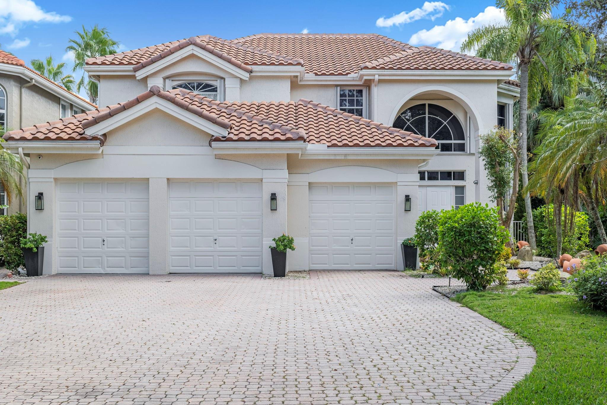 Foto de propiedad en 12480 NW 62nd Court, Coral Springs, FL 33076 Coral Springs con MLS# 