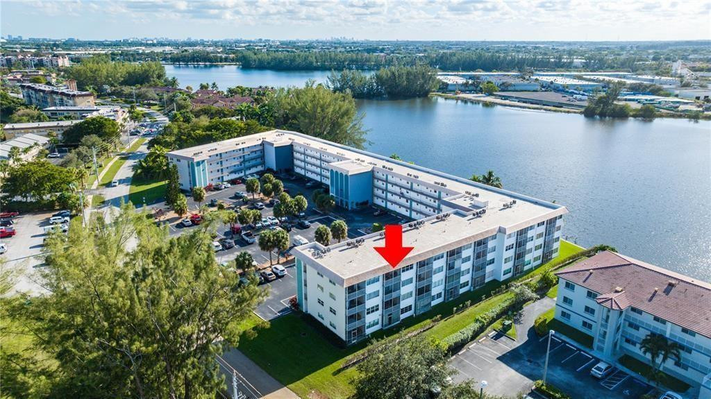 Foto de propiedad en 4311 Crystal Lake Drive 421, Pompano Beach, FL 33064 Pompano Beach con MLS# 