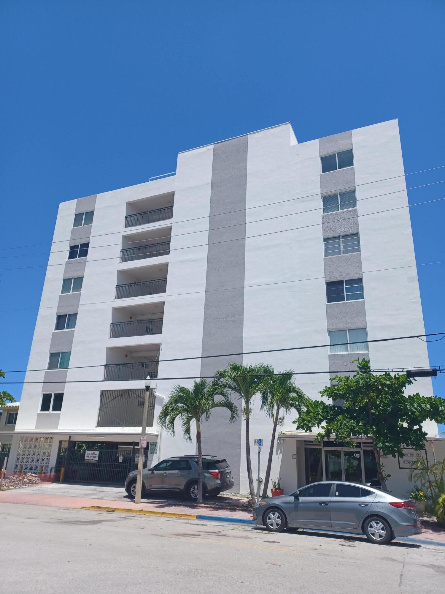Foto de propiedad en 8001 N Crespi Boulevard 2c, Miami Beach, FL 33141 Miami Beach con MLS# 