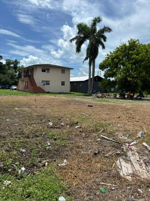 Foto de propiedad en 724 SW Avenue B Avenue, Belle Glade, FL 33430 Belle Glade con MLS# 
