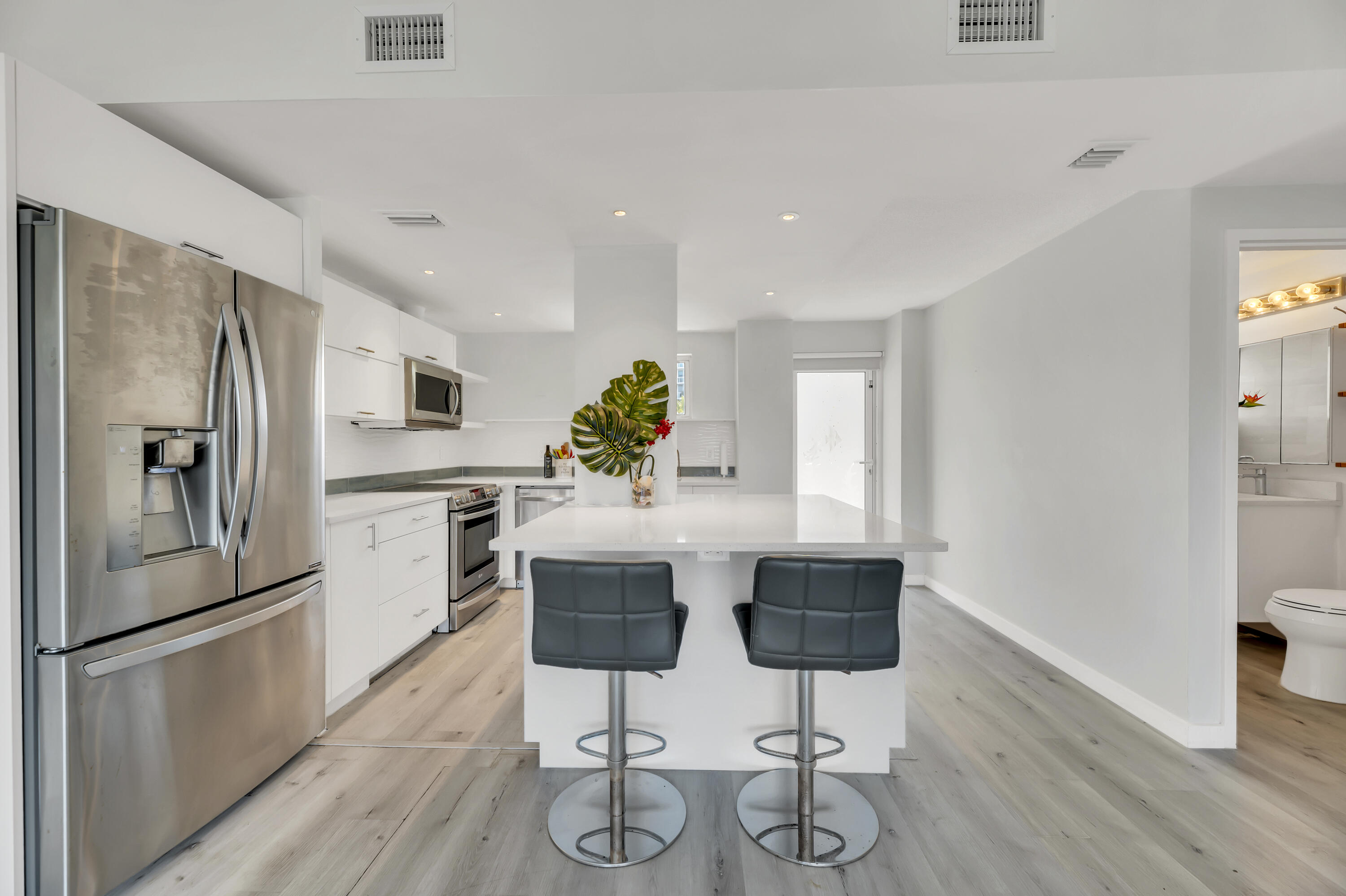 Foto de propiedad en 2840 N Ocean Boulevard 308, Fort Lauderdale, FL 33308 Fort Lauderdale con MLS# 