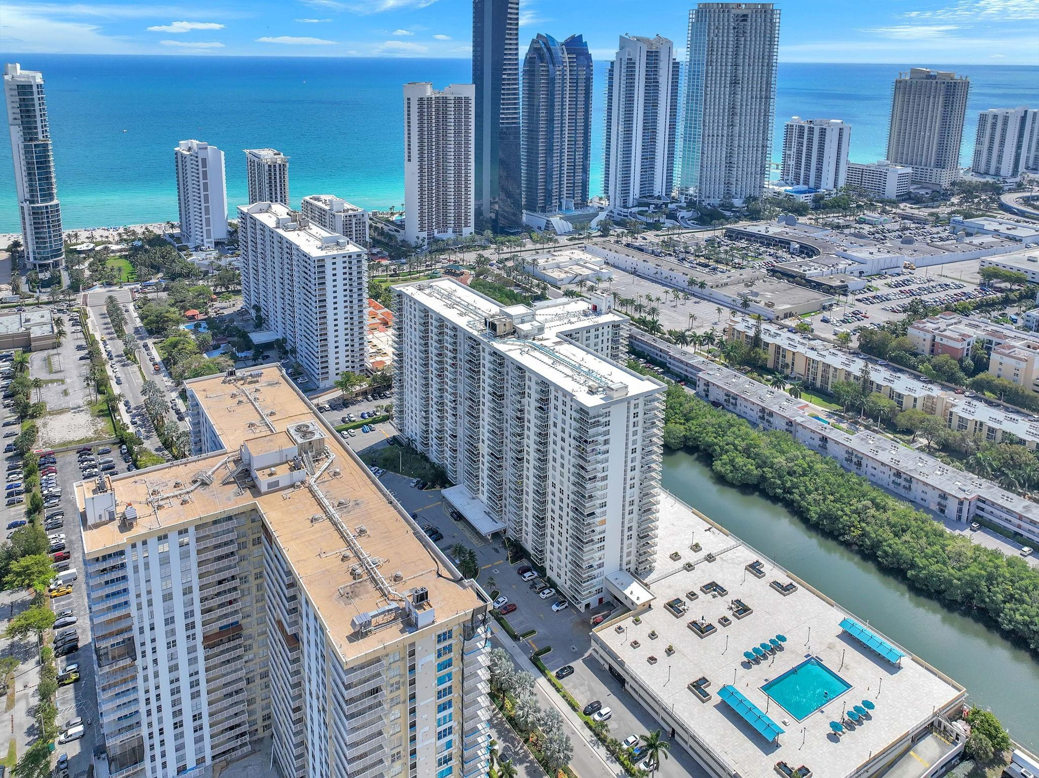 Alquilada 230 174th Street 901, Sunny Isles Beach, FL 33160, Sunny Isles Beach, FL 33160