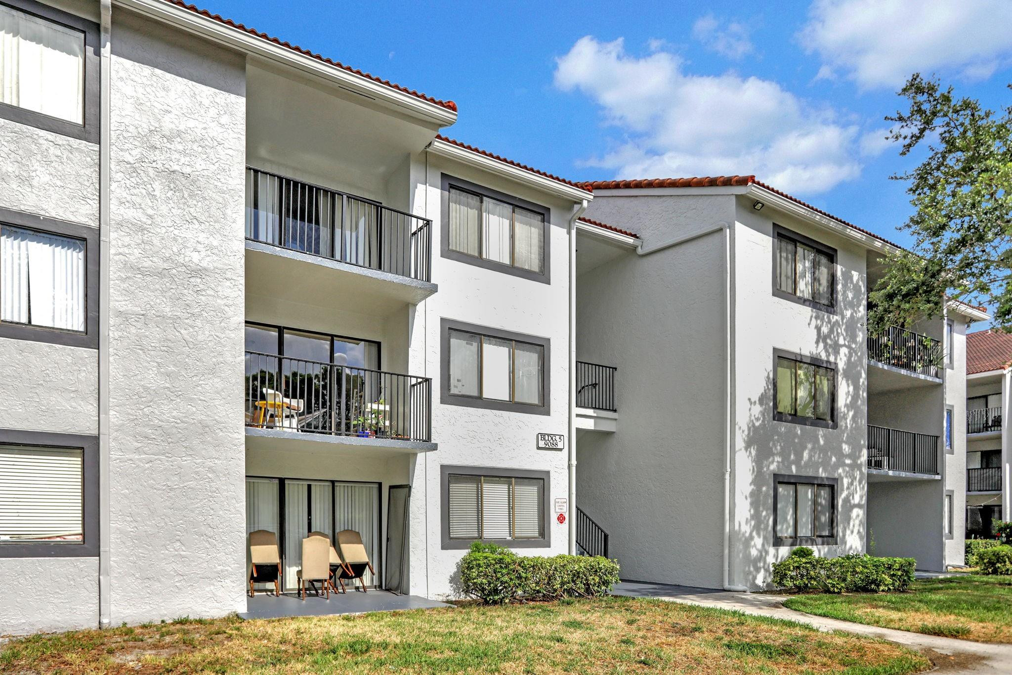 Alquilada 9088 W Atlantic Bl 511, Coral Springs, FL 33071, Coral Springs, FL 33071