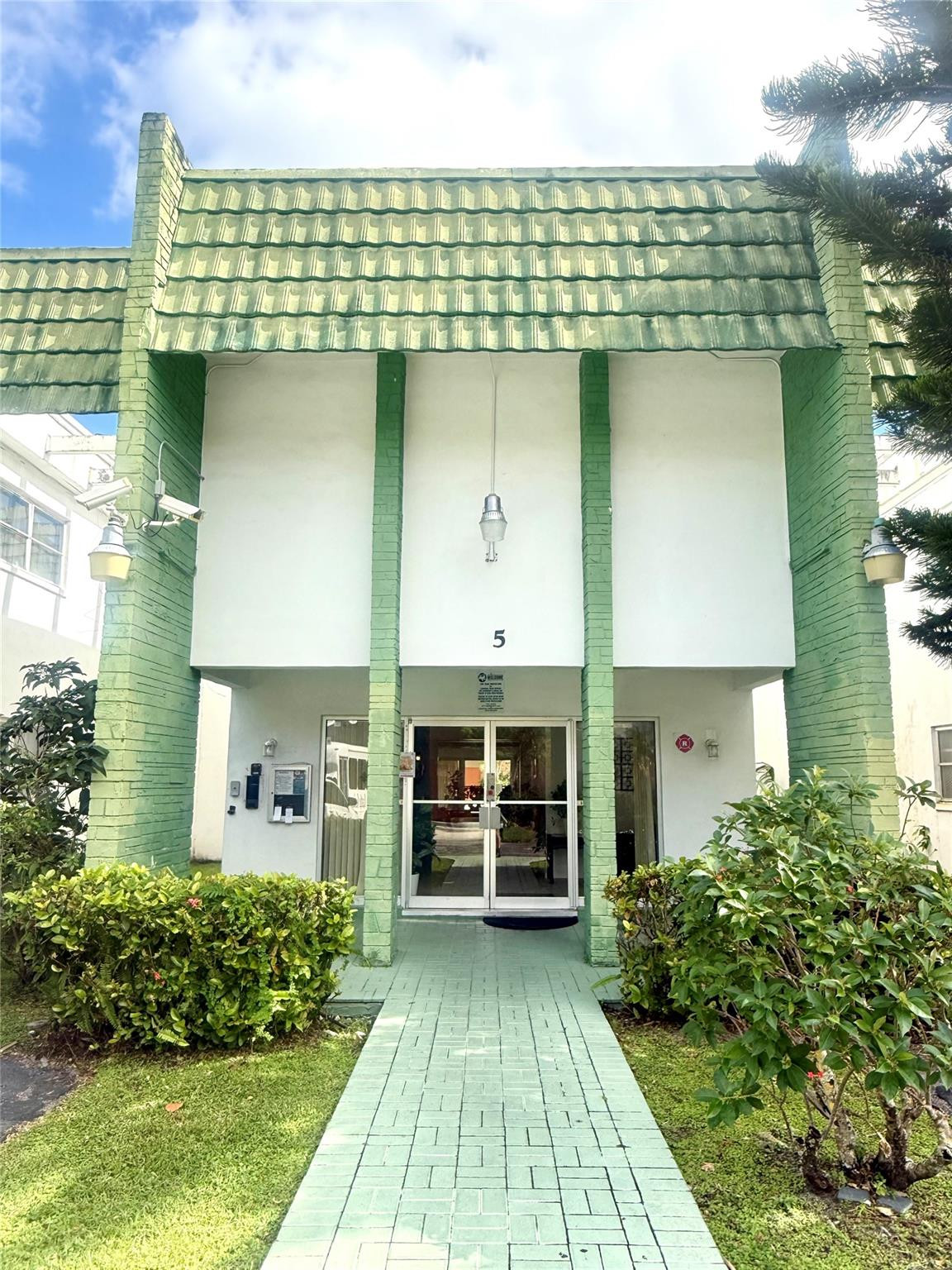 Alquilada 4821 NW 22nd Court 211, Lauderhill, FL 33313, Lauderhill, FL 33313