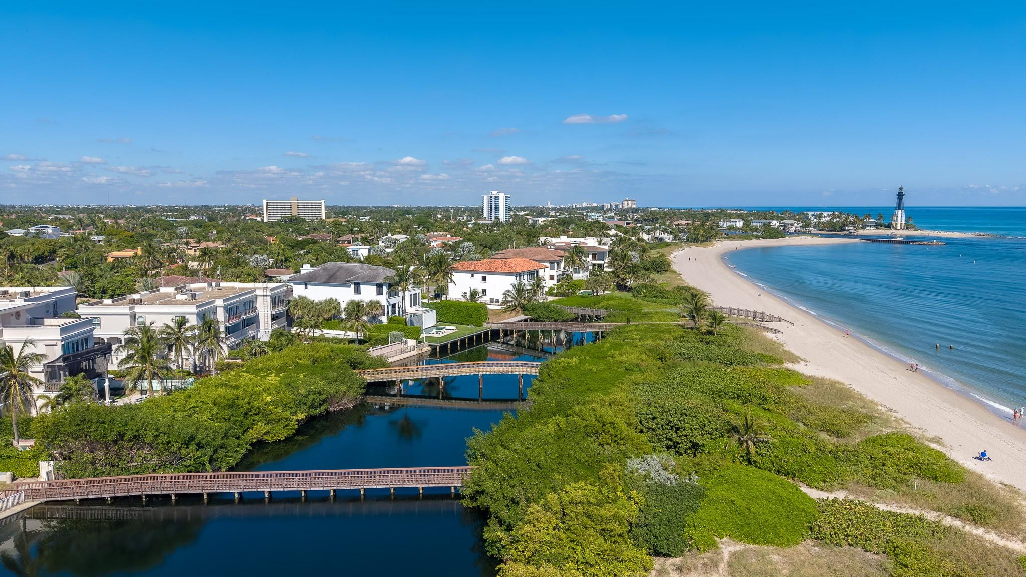 Foto de propiedad en 1796 Bay Drive 1796, Pompano Beach, FL 33062 Pompano Beach con MLS# 