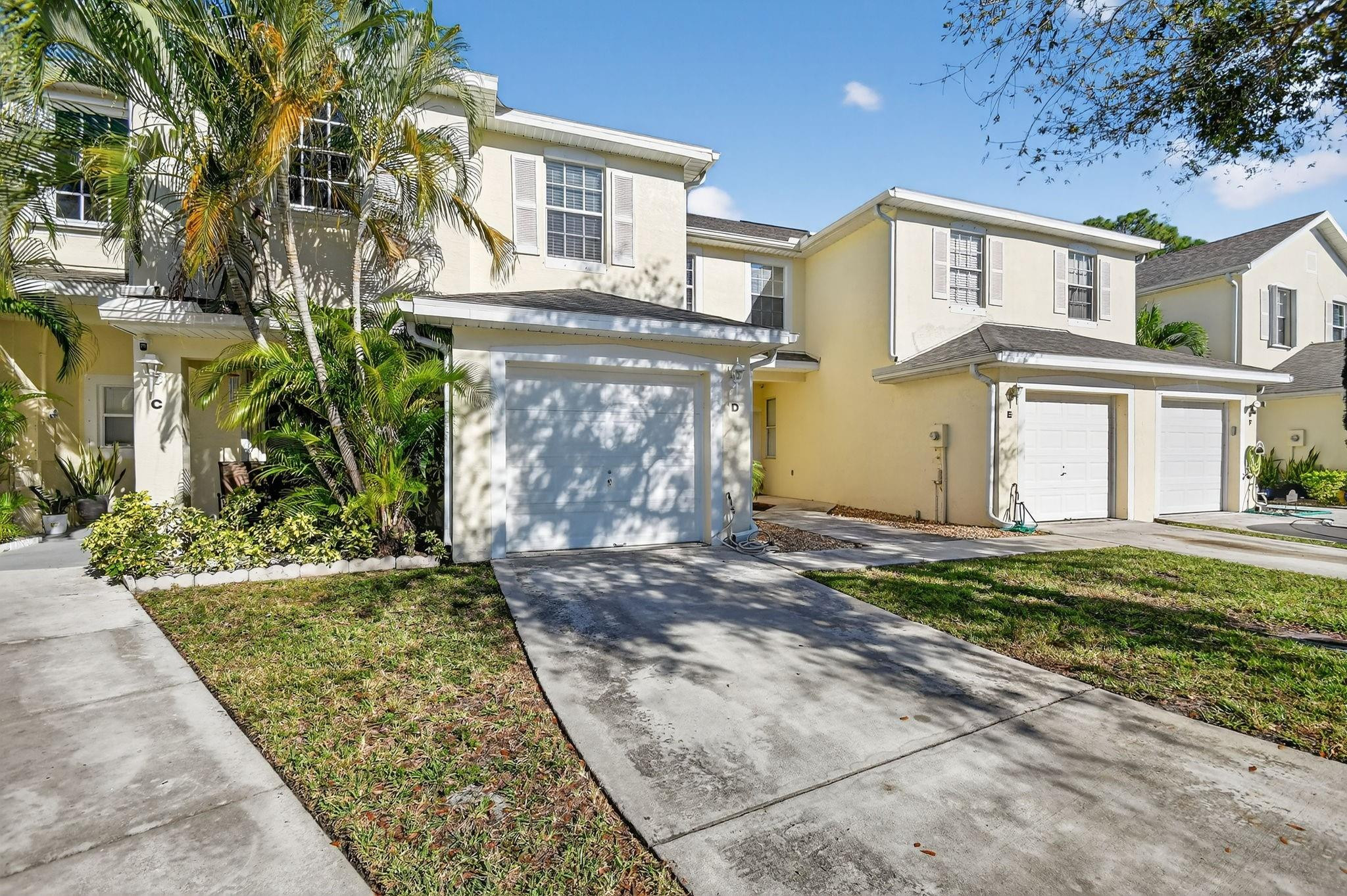 Foto de propiedad en 224 Foxtail Drive D, Greenacres, FL 33415 Greenacres con MLS# 