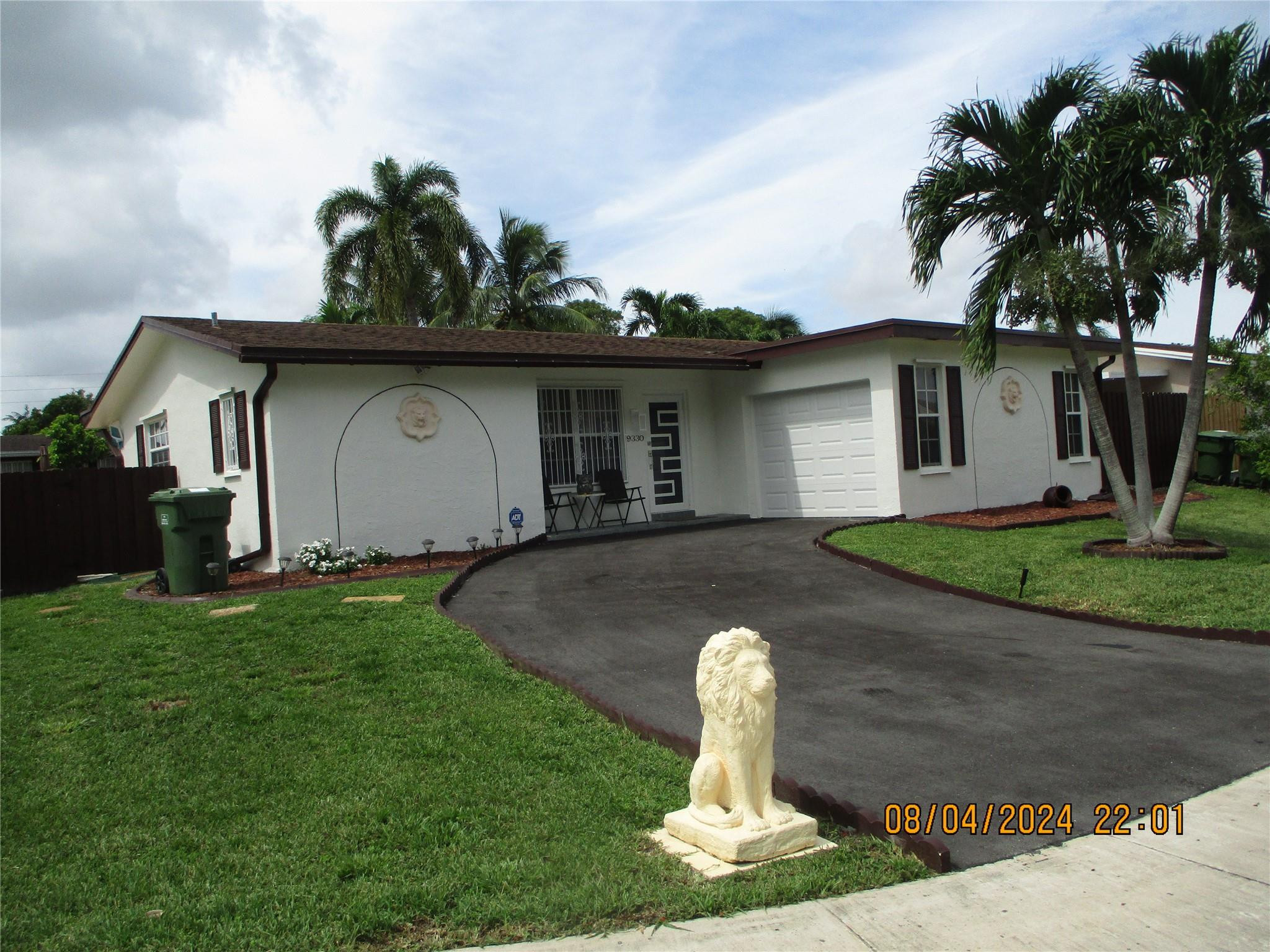 Alquilada 9330 NW 10th Street, Pembroke Pines, FL 33024, Pembroke Pines, FL 33024