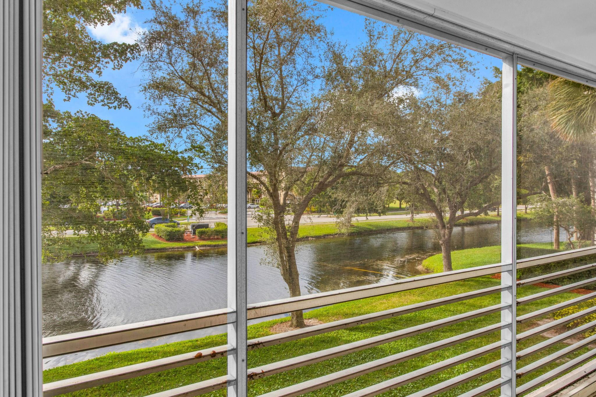 En Venta 2006 Granada Drive N2, Coconut Creek, FL 33066, Coconut Creek, FL 33066