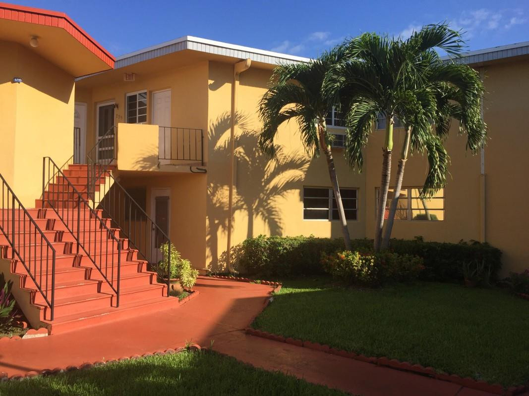 Alquilada 1715 NE Miami Gardens Drive 129, Miami, FL 33179, Miami, FL 33179