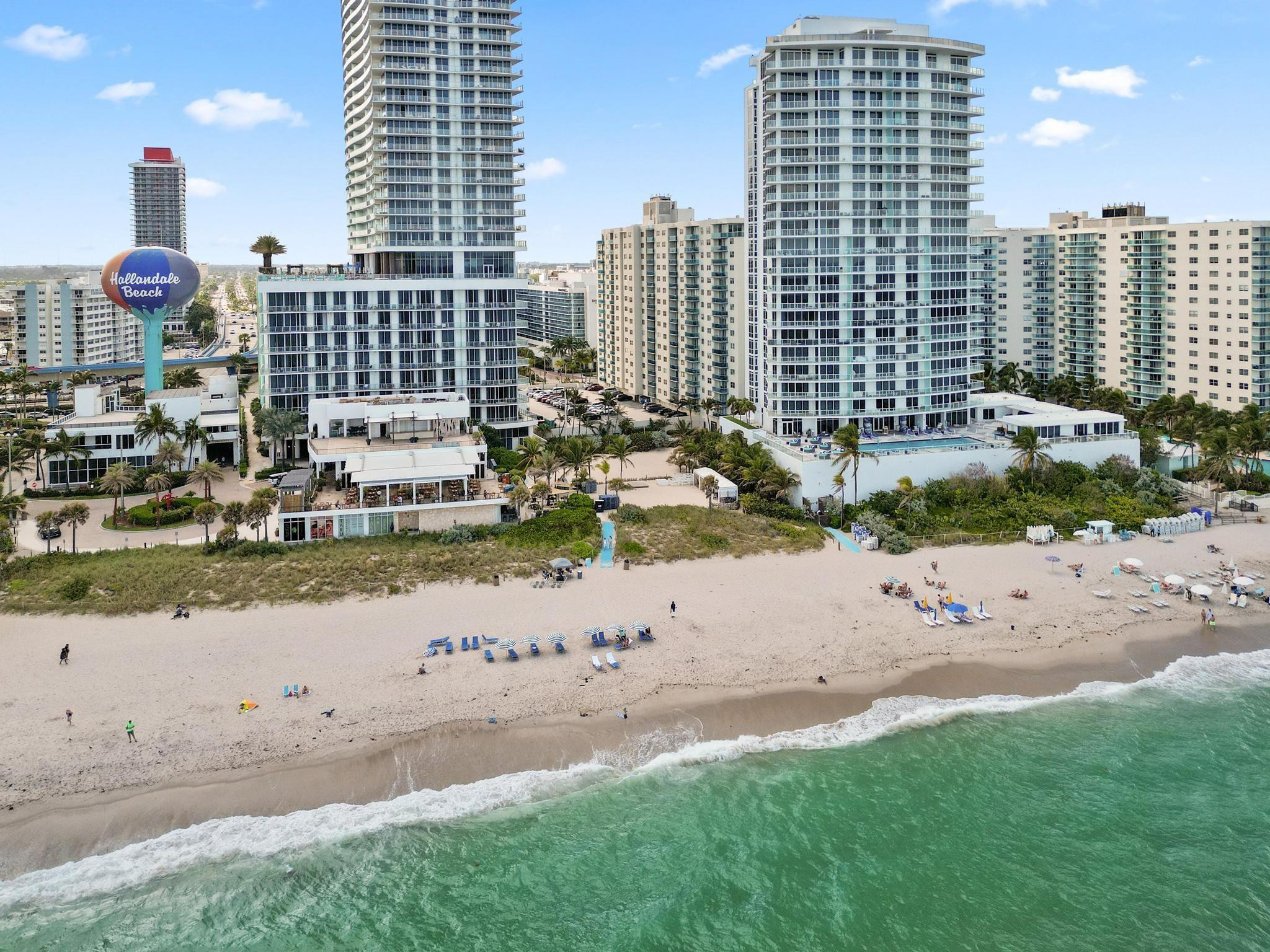 Foto de propiedad en 4001 S Ocean Drive 14D, Hollywood, FL 33019 Hollywood con MLS# 