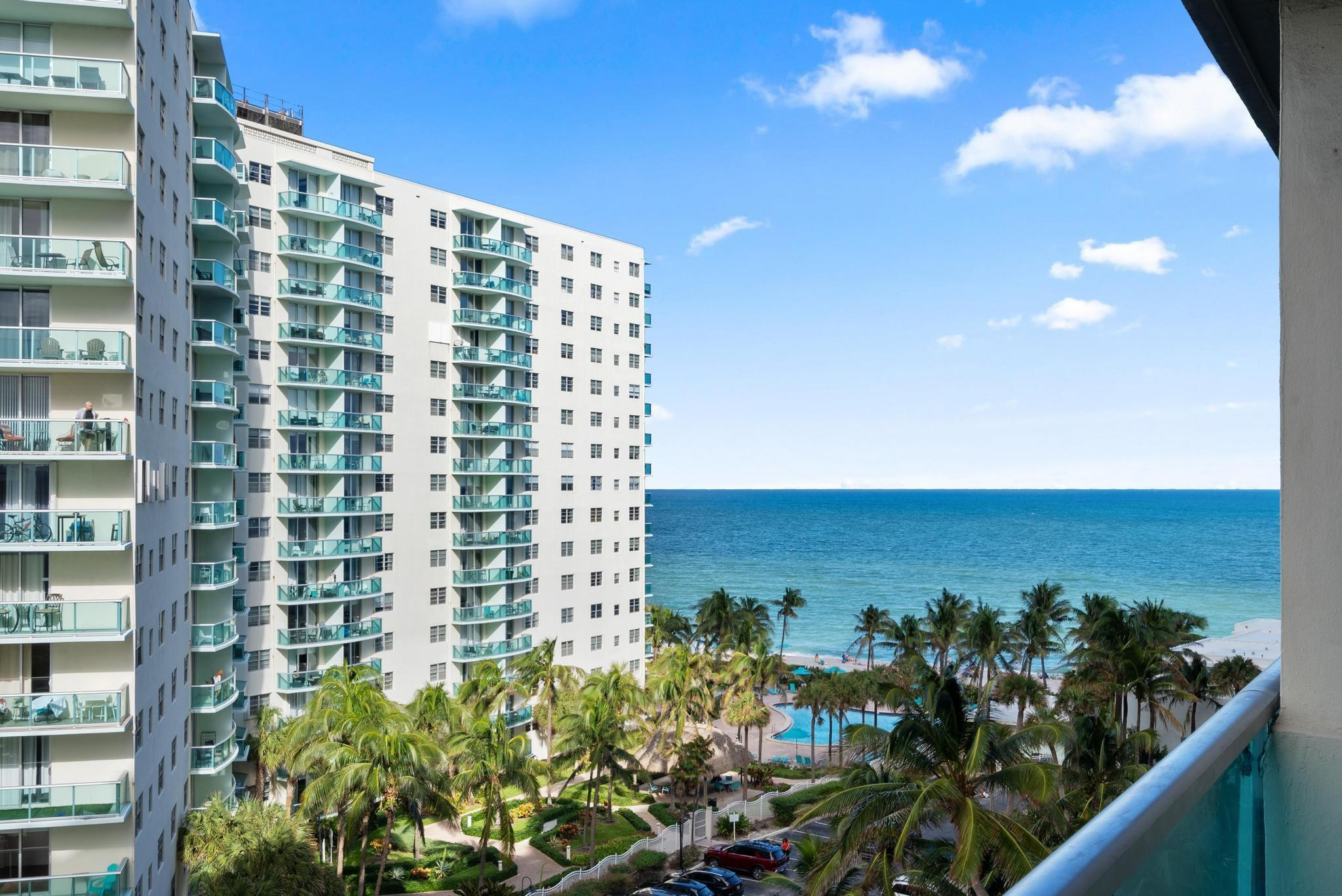 Foto de propiedad en 4001 S Ocean Drive 8E, Hollywood, FL 33019 Hollywood con MLS# 