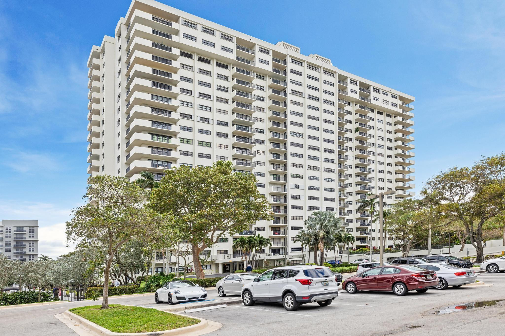 Foto de propiedad en 3200 Port Royale Drive 1208, Fort Lauderdale, FL 33308 Fort Lauderdale con MLS# 